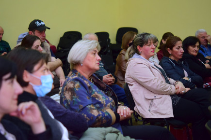 ვორკშოპი პედაგოგებისათვის თემაზე: „მედიაწიგნიერება და ციფრული უნარები სასკოლო განათლებაში"